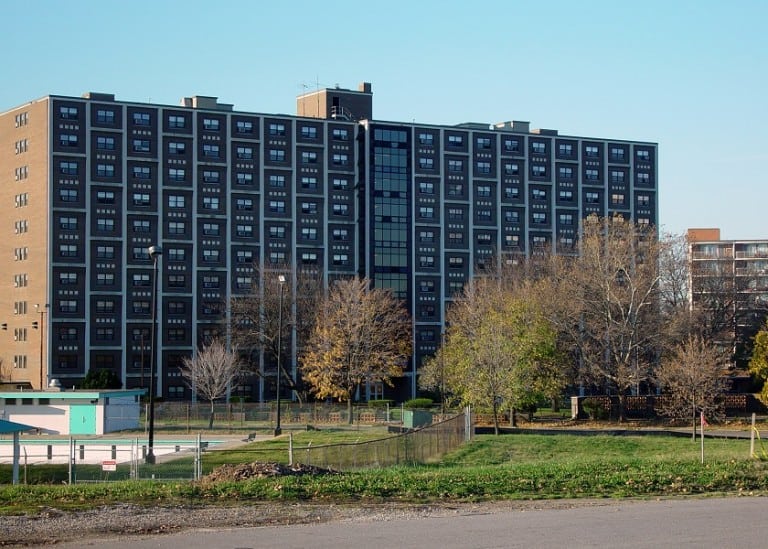 Evaluating condominium association disclosures